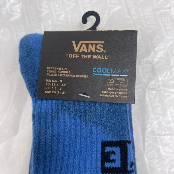 VANS Crew socks
VANS PERFORMANCE SOCKS
COOLMAX® FIBER WITH WICKING TECHNOLOGY - Picture 12 of 16